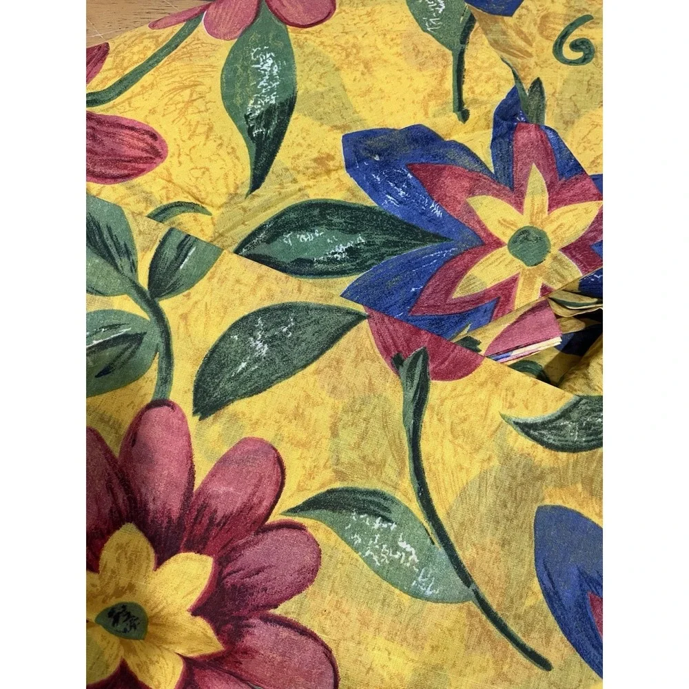 The Unbranded Brand flower power